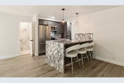 8262 Gilman Drive #1, La Jolla, CA 92037 - Photo 14