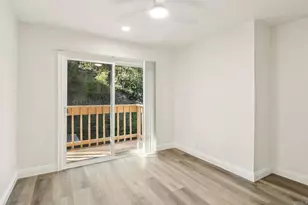 8262 Gilman Dr, La Jolla, CA 92037 - Photo 22