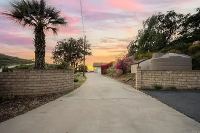 2792 La Cresta Rd, El Cajon, CA 92021 - Photo 4