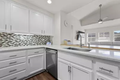 1324 Monument Trail Dr, Chula Vista, CA 91915 - Photo 4