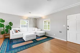 4796 Valencia Dr, San Diego, CA 92115 - Photo 10