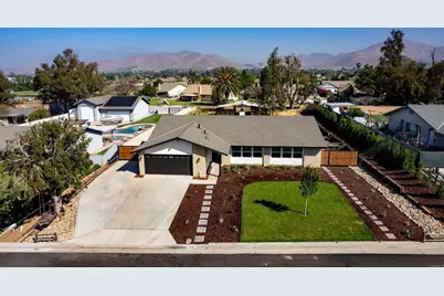 8167 Bridal Path Cir, Jurupa Valley, CA 92509 - Photo 32