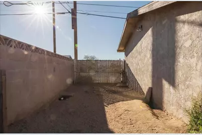 249 W Graaf Avenue, Ridgecrest, CA 93555 - Photo 16
