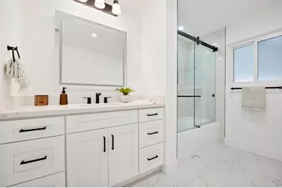 2537 Davis Avenue, Carlsbad, CA 92008 - Photo 20