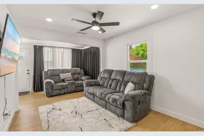 519 S 33rd Street, San Diego, CA 92113 - Photo 2
