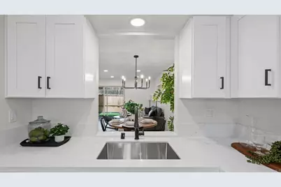 134 Espanas, Escondido, CA 92026 - Photo 2