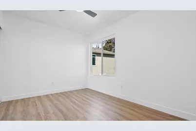 7833 Camino Huerta, San Diego, CA 92122 - Photo 18