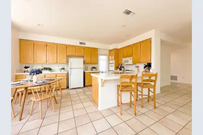 512 Bayona Loop, Chula Vista, CA 91910 - Photo 4