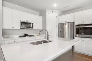 6217 E Mia Dr, Clovis, CA 93727 - Photo 2