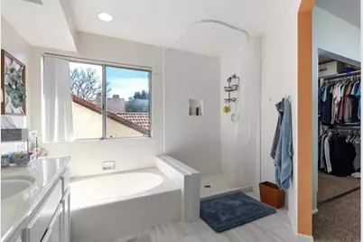 39082 Via Las Quintas, Murrieta, CA 92562 - Photo 14