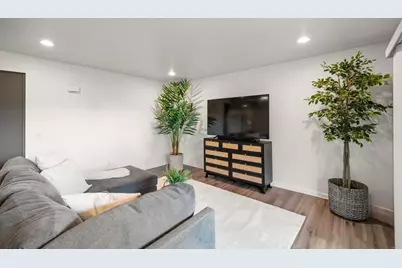 475 N Midway Drive #117, Escondido, CA 92027 - Photo 10
