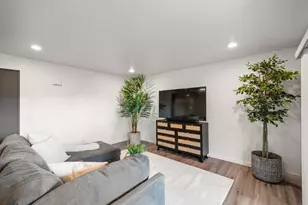 475 N Midway Dr, Escondido, CA 92027 - Photo 10