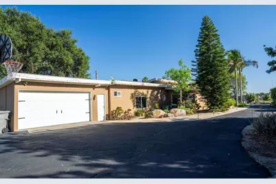 969 Viletta Drive, Escondido, CA 92027 - Photo 4