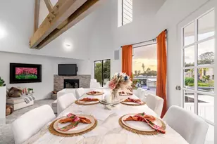 6105 Avenida Chamnez, La Jolla, CA 92037 - Photo 12