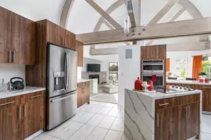 6105 Avenida Chamnez, La Jolla, CA 92037 - Photo 14