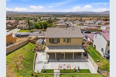 30012 Cabo Del Oeste, Highland, CA 92346 - Photo 14