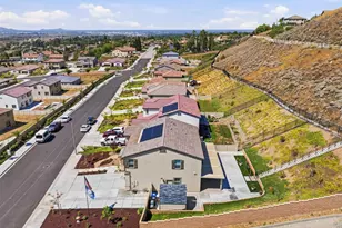 30012 Cabo del Oeste, Highland, CA 92346 - Photo 14