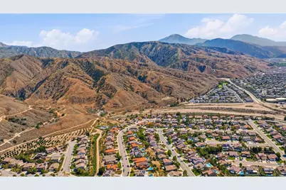30012 Cabo Del Oeste, Highland, CA 92346 - Photo 10