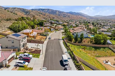 30012 Cabo Del Oeste, Highland, CA 92346 - Photo 6