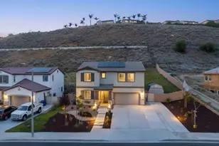 30012 Cabo del Oeste, Highland, CA 92346 - Photo 2