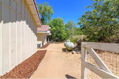 37985 Avenida Bravura, Temecula, CA 92592 - Photo 54