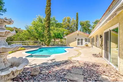 37985 Avenida Bravura, Temecula, CA 92592 - Photo 46