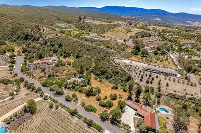37985 Avenida Bravura, Temecula, CA 92592 - Photo 72