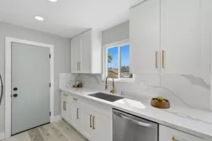 24 E Palomar St, Chula Vista, CA 91911 - Photo 14