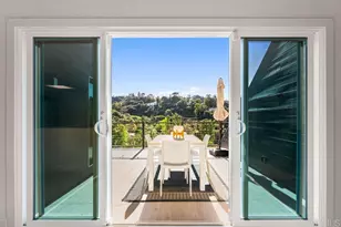 3866 Alta Mesa Dr, Studio City, CA 91604 - Photo 36