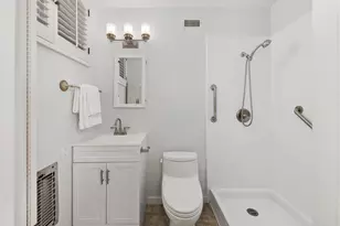 139 I Ave, Coronado, CA 92118 - Photo 20