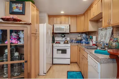 8561 Blue Lake Drive, San Diego, CA 92119 - Photo 10