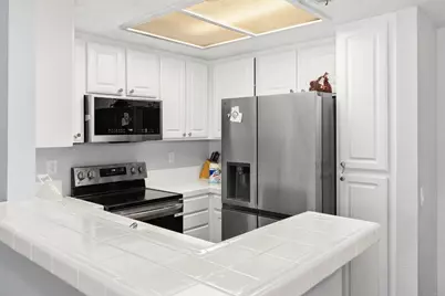2050 Camino De La Reina #203, San Diego, CA 92108 - Photo 14