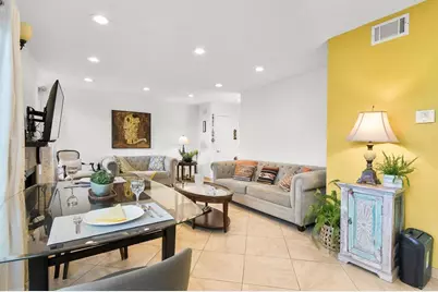 565 S Mollison Ave #D, El Cajon, CA 92020 - Photo 8