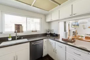 895 Connors Ct, Claremont, CA 91711 - Photo 8