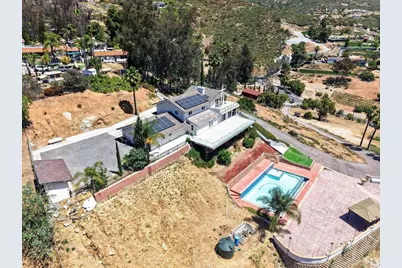 1710 Lotus Lane, El Cajon, CA 92021 - Photo 10