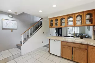 447 Ridgeway Ct, Spring Valley, CA 91977 - Photo 6