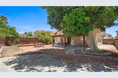 39701 Kilkare Circle, Murrieta, CA 92562 - Photo 32
