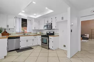 39701 Kilkare Cir, Murrieta, CA 92562 - Photo 12