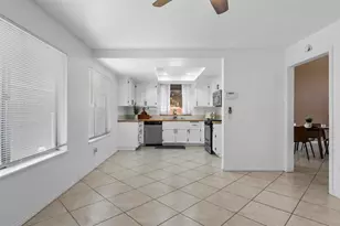 39701 Kilkare Cir, Murrieta, CA 92562 - Photo 10