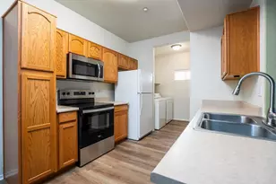 41410 Juniper St, Murrieta, CA 92562 - Photo 10