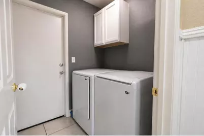 1462 Chimney Way, Lemoore, CA 93245 - Photo 16