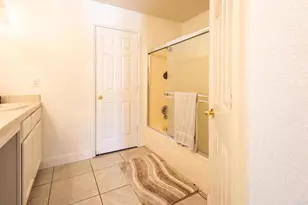 1462 Chimney Way, Lemoore, CA 93245 - Photo 32