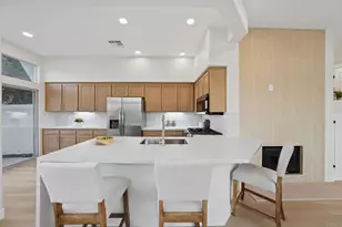 7553 Hazard Center Dr, San Diego, CA 92108 - Photo 10