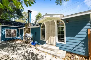 44644 Barton Ln, Sugarloaf, CA 92386 - Photo 4