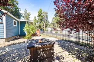 44644 Barton Ln, Sugarloaf, CA 92386 - Photo 18