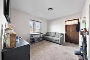 320 J Ave, National City, CA 91950 - Photo 2