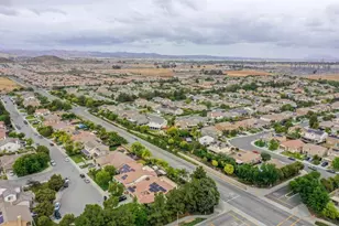 29310 Falling Water Dr, Menifee, CA 92585 - Photo 32