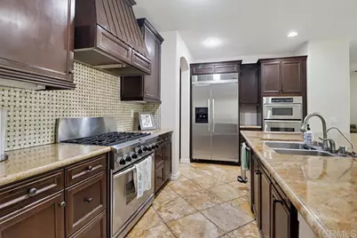 810 Scenic Terrace Pl, Chula Vista, CA 91914 - Photo 10