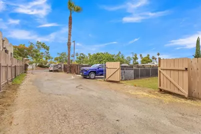 317 W Chase Ave, El Cajon, CA 92020 - Photo 34