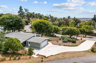 2091 Warmlands Ave, Vista, CA 92084 - Photo 2